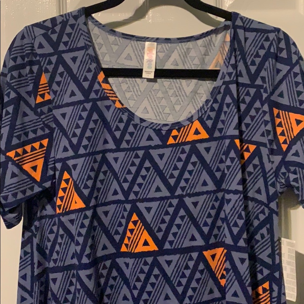 Lularoe BNWT Small Perfect T